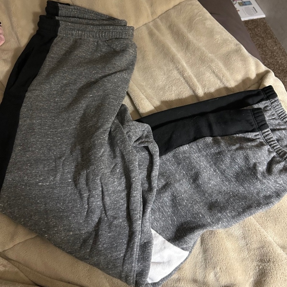 Pink sweatpants - Picture 3 of 3